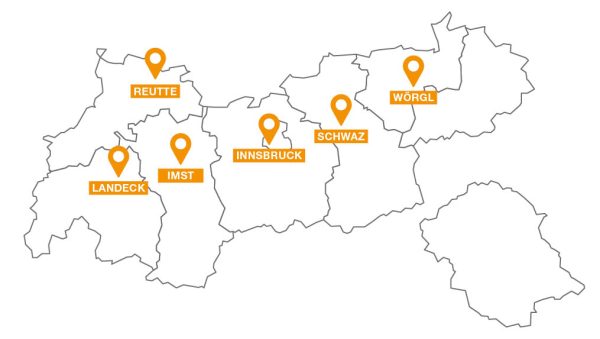 Eine Landkarte mit orangen Markierungen in Landeck, Imst, Reutte, Innsbruck, Schwaz und Wörgl